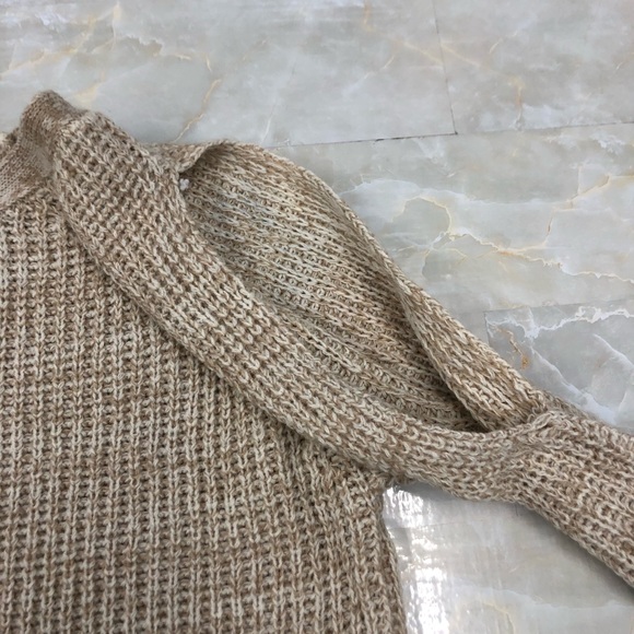 Urban Heritage Knit Sweater, with opening on the back and arms, Size S - Picture 3 of 7